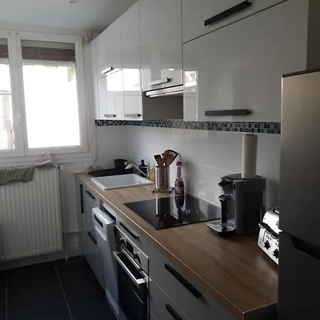 Apartment Reims Clemenceau, Confort 6 Personnes *